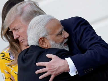 Tổng thống Mỹ Donald Trump và Đệ nhất phu nhân tiếp Thủ tướng Ấn Độ Narendra Modi tại Nhà Trắng, ảnh: Reuters.