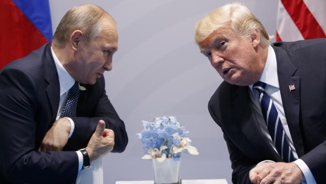 Tổng thống Nga Vladimir Putin và Tổng thống Mỹ Donald Trump gặp nhau bên lề G-20 năm nay, ảnh: news.com.au.