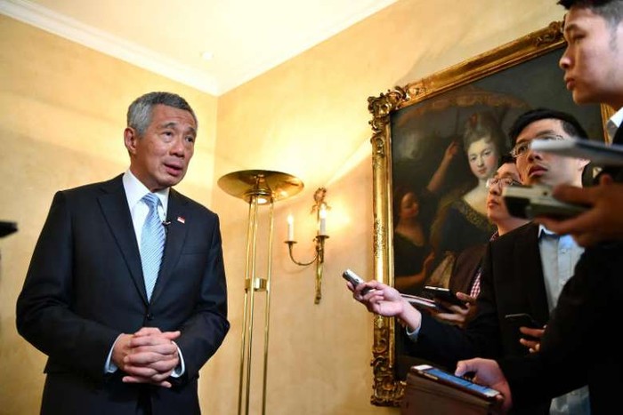 Thủ tướng Singapore Lý Hiển Long trả lời báo chí bên lề G-20, ảnh: Lim Yaohui / The Straits Times.