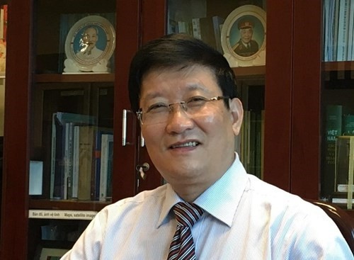 Phó giáo sư Mai Sỹ Tuấn, Chủ biên chương trình môn Khoa học tự nhiên bậc trung học cơ sở.