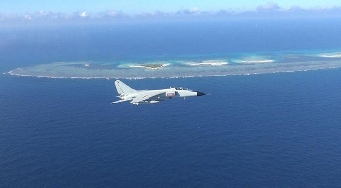 Máy bay quân sự Trung Quốc diễn tập ở Biển Đông, ảnh: Ecns.cn.