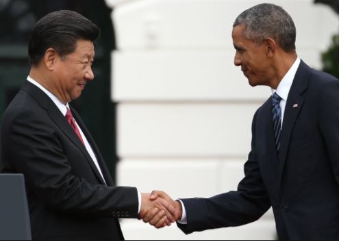 Chủ tịch Trung Quốc Tập Cận Bình đã cam kết không quân sự hóa các cấu trúc địa lý (Bắc Kinh chiếm đóng bất hợp pháp) ở Biển Đông khi thăm Mỹ năm 2015, ảnh: CNBC.