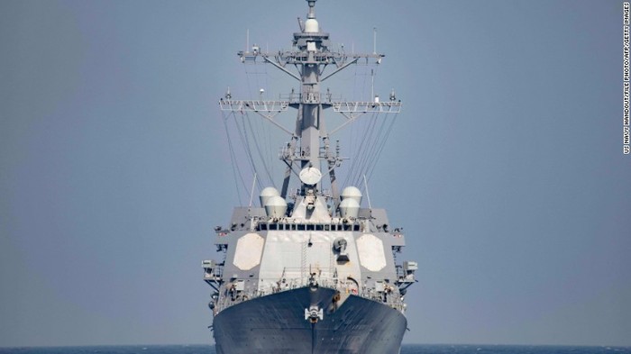 Khu trục hạm Hoa Kỳ USS Nitze trên Địa Trung Hải, ảnh: CNN.