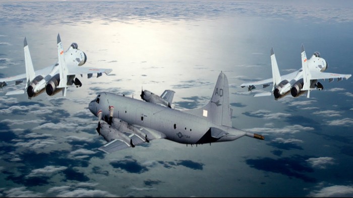 Hình minh họa máy bay quân sự Trung - Mỹ trên bầu trời Biển Đông, nguồn: Youtube.