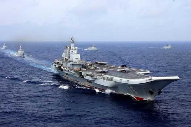 Tàu sân bay Liêu Ninh và các chiến hạm Trung Quốc tập trận, ảnh: The Star Online.