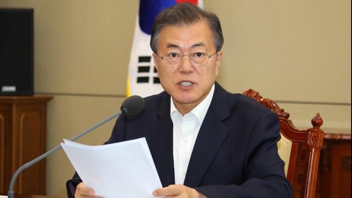 Tổng thống Hàn Quốc Moon Jae-in có lẽ đã rất kinh ngạc và tiếc nuối. Ảnh: TeleTrader Software GmbH.