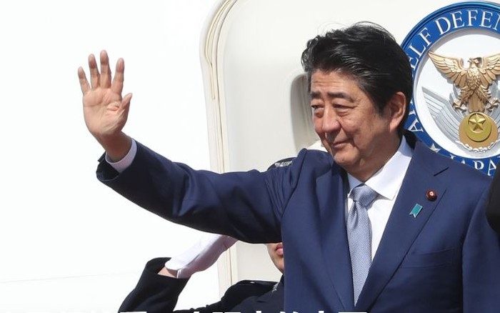 Thủ tướng Nhật Bản Shinzo Abe đến Bắc Kinh chiều nay 25/10, ảnh: Đa Chiều.