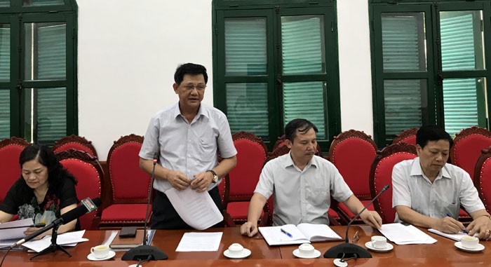 Phó Giám đốc Sở Giáo dục và Đào tạo Hà Nội Phạm Xuân Tiến trao đổi với báo chí về chương trình Sữa học đường tại Hà Nội ngày 14/9/2018, ảnh: Báo Kinh tế và Đô thị.