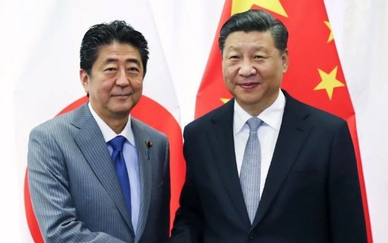 Thủ tướng Nhật Bản Shinzo Abe có chuyến thăm chính thức Trung Quốc ngày 15/11, ảnh: SCMP.