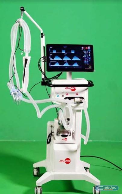 Chiếc máy thở DTU - Vent ver 3.0 đang được gửi cơ quan chức năng kiểm định để đưa vào phục vụ trong các bệnh viện. Ảnh: AN
