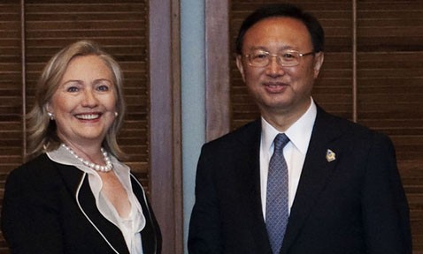 Ngoại trưởng Mỹ và người đồng cấp Trung Quốc. Ảnh: Wall Street Journal