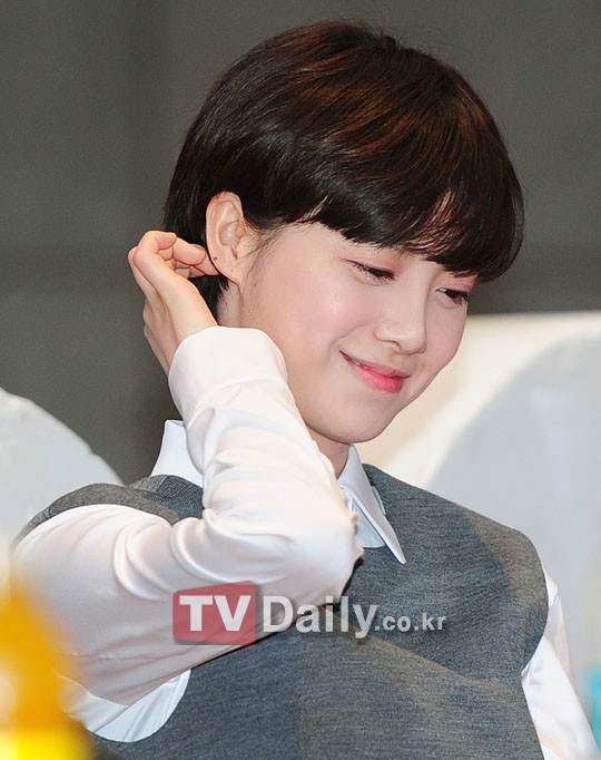 Goo Hye Sun tham dự buổi tọa đàm cùng các đạo diễn với mái tóc tém trẻ trung và cá tính