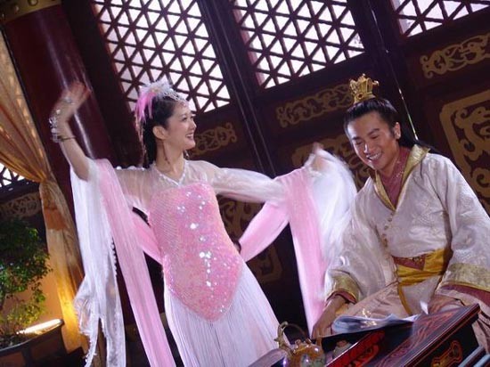Tư Đồ Tịnh (Jang Na Ra đóng) vốn là công chúa tiền triều được vợ chồng một đại tướng quân nuôi dưỡng.