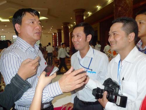 Dường như bộ trưởng Đinh La Thăng chưa bao giờ "ngán" phát ngôn về những việc liên quan đến lĩnh vực ông phụ trách (Ảnh Nguoilaodong)