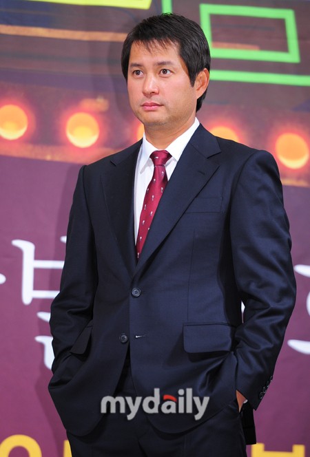 Lee Jong Won bảnh bao, lịch lãm