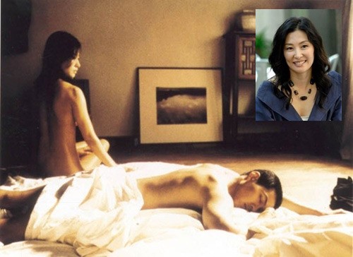 Lee Mi Sook cũng là một trong những diễn viên không ngại khoe cơ thể trong phim. Năm 1998, cảnh nude của người đẹp họ Lee và nam diễn viên Lee Jung Jae từng trở thành đề tài bàn tán không biết mệt mỏi của công chúng xứ Kim Chi.
