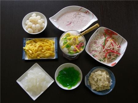 Chè Thái - đặc sản Sài Gòn Sài Thành có rất nhiều món ăn vặt níu chân thực khách, trong đó Chè Thái là một món ăn được nhiều người yêu thích nhất. Chè Thái có xuất xứ từ đất nước Thái Lan.