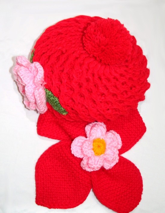 Chiếc mũ len này là thiết kế đơn giản, không cầu kì, mang lại cảm giác nhẹ nhàng như chính tâm hồn trong trẻo của các bé.