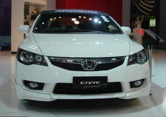 10. Honda Civic 1.8 MT, số tay 659 triệu đồng