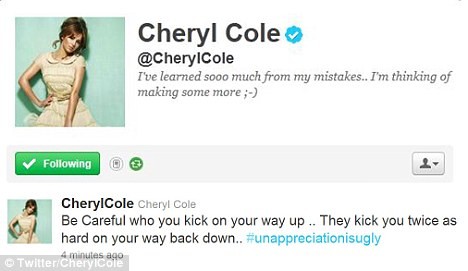 Nữ ca sỹ từng dình nhiều đồn đại về hát nhép - Cheryl Cole, sau khi biết về cuộc trả lời phỏng vấn của “đàn em” Cher Lloyd ngày 14/2, đã vô cùng tức giận và cô lập tức lên blog “phản pháo”: “Hãy cẩn thận khi bạn đá ai một cái vì họ sẽ đá bạn gáp đôi! Đánh giá thấp người khác thật xấu xa”.
