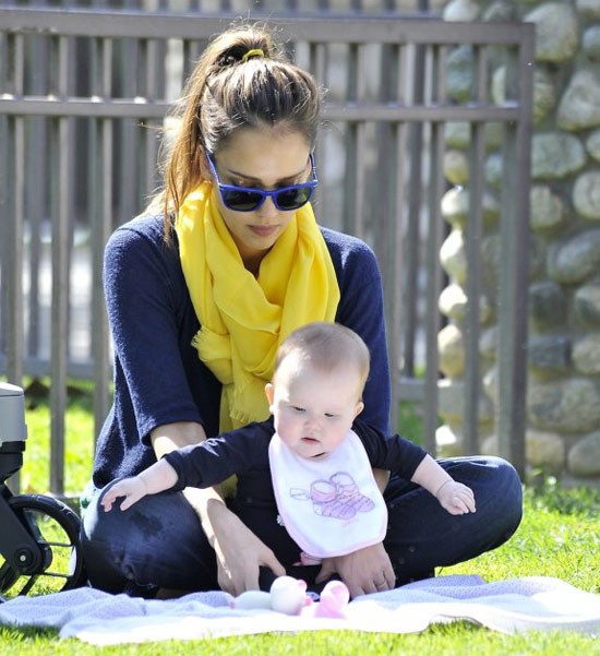 Bé Haven chào đời tháng 7/2011, là con gái thứ hai của Jessica Alba và Cash Warren.