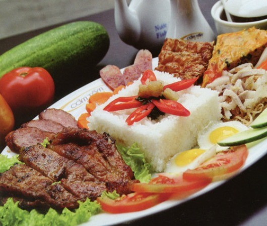 Cơm tấm - nét văn hóa riêng trong ẩm thực Sài Gòn.