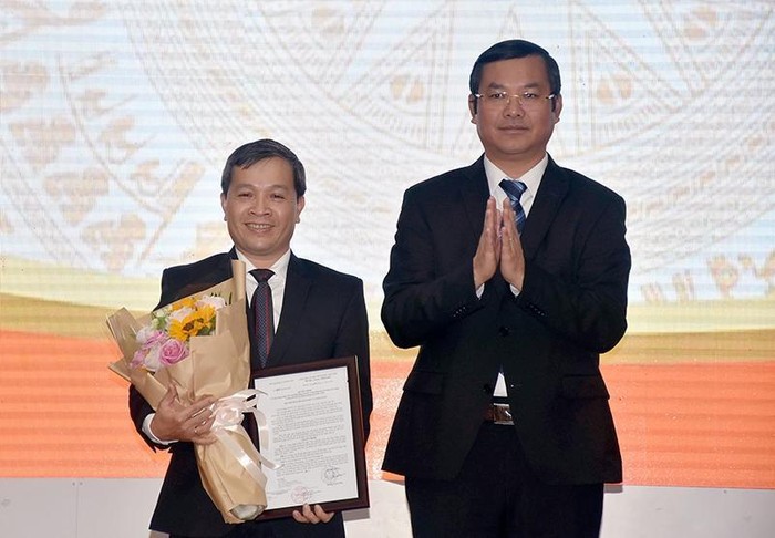 Ông Ngô Văn Thuyên được Bộ Giáo dục và Đào tạo công nhận tái đắc cử Chủ tịch Hội đồng trường Trường Đại học Sư phạm Kỹ thuật Thành phố Hồ Chí Minh nhiệm kỳ 2020-2025 từ tháng 12/2020. (Ảnh: Trường Đại học Sư phạm Kỹ thuật Thành phố Hồ Chí Minh)