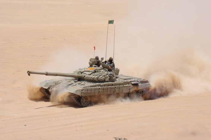 T-72 chứng tỏ khả năng cơ động mạnh mẽ giữa sa mạc