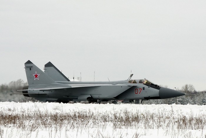Với động cơ cực khỏe, MiG-31 có thể tăng tốc độ lên Mach 2,83 ở độ cao lớn