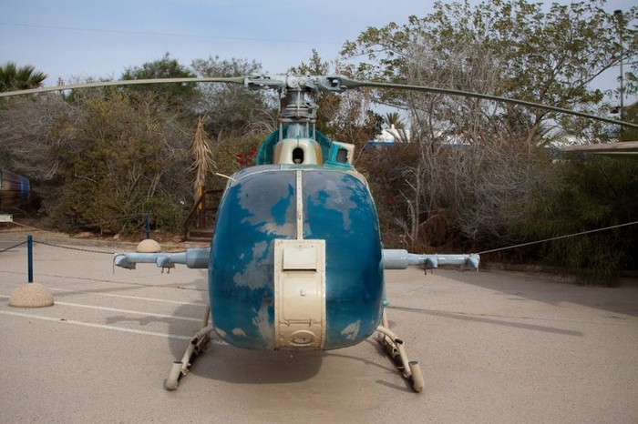 Máy bay trực thăng Aerospatiale SA-341L Gazelle. Đây là máy bay trực thăng phục vụ trong quân đội Syria đã bị không quân Israel bắn hạ. Hai trong số chúng đã được sửa chữa và sử dụng chống lại Syria
