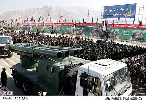 Fadjr-5 tại lễ duyệt binh Iran