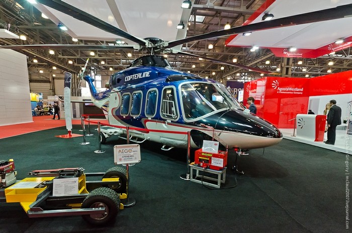 Máy bay trực thăng đa năng AgustaWestland AW139.