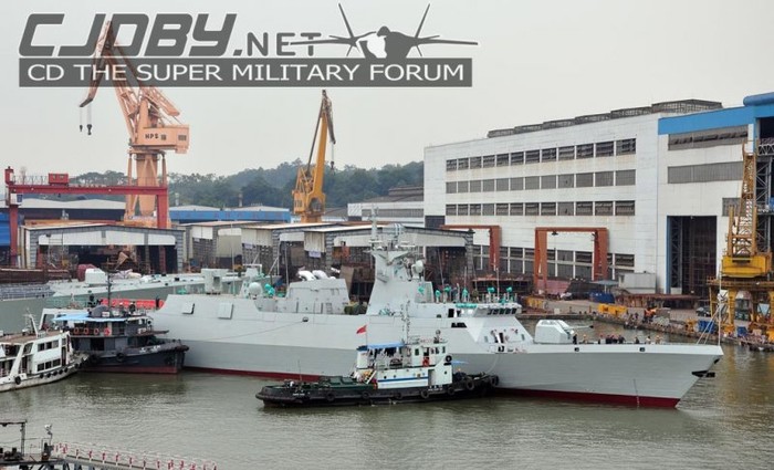 Trên thực tế, việc xây dựng hai tàu đầu tiên thuộc project 056 đã được tiến hành song song ở cả Thượng Hải và Quảng Châu. Chiếc tàu 056 đầu tiên đã được hạ thủy tại nhà máy đóng tàu Hudong-Zhonghua ở thành phố Thượng hải vào ngày 22 tháng 5 năm 2012. Cả hai nhà máy đóng tàu này đều thuộc Tổng công ty đóng tàu nhà nước Trung Quốc CSSC.