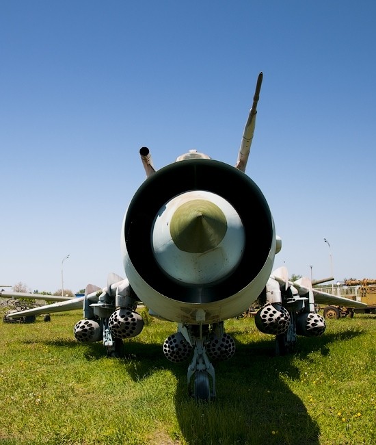 Một máy bay chiến đấu tại bảo tàng Avtovaz.