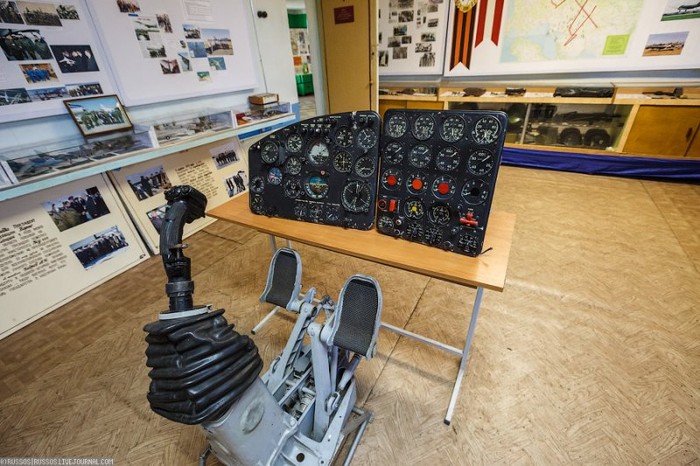 Bảng điều khiển của máy bay ném bom Tu-160.