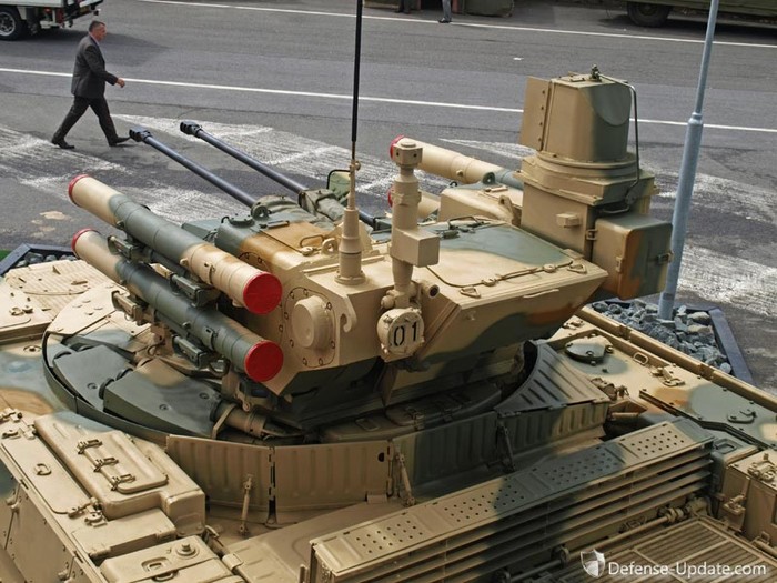 Xe bọc thép BMP-T của Nga. BMP-T là một loại xe chiến đấu hỗ trợ xe tăng hạng nặng, có khả năng hoạt động độc lập hoặc xen kẽ trong đội hình xe tăng, bảo vệ đội hình chiến đấu, hộ tống và bảo vệ các cơ sở và căn cứ, chống khủng bố.