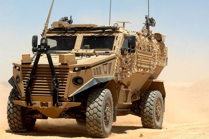 Mới đây, Bộ Quốc phòng Anh vừa quyết định chi thêm 90 triệu bảng (140,8 triệu đôla) để sắm lô xe bọc thép Foxhound thứ 3 với tổng số 100 chiếc.