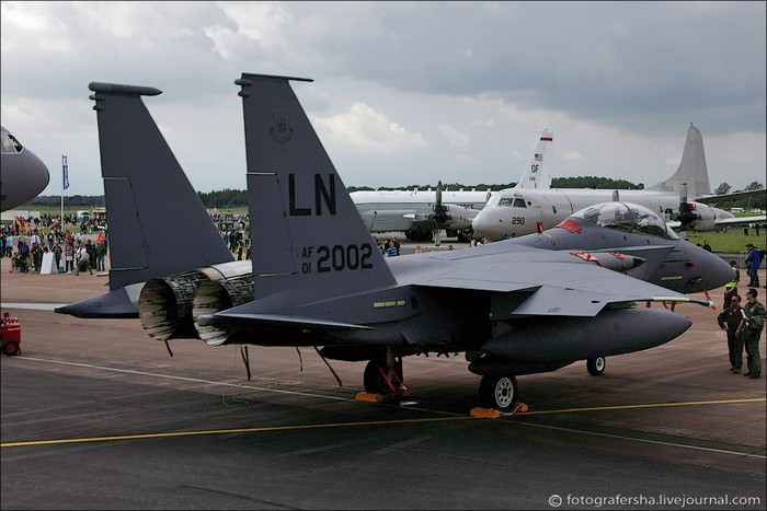 Máy bay chiến đấu F-15E.