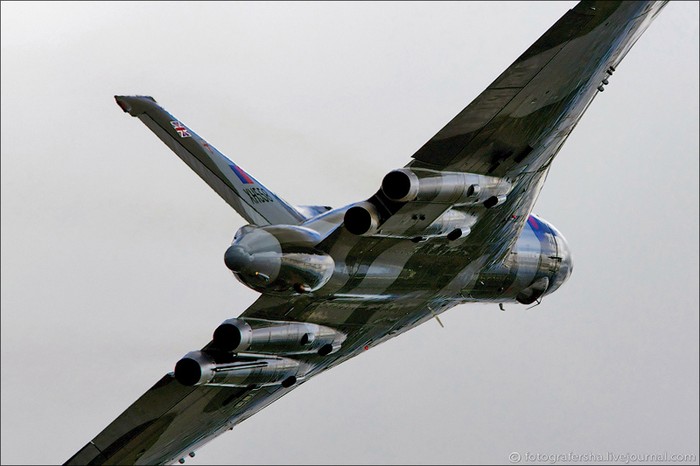 Sau lần lỡ hẹn với Triển lãm hàng không quốc tế Hoàng gia Anh RIAT 2007, Vulcan XH558 đã liên tiếp trở thành “ngôi sao sáng” trong các triển lãm sau đó.