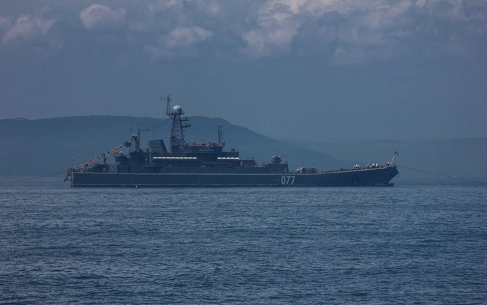 Tàu đổ bộ BDK-11 Peresvet project 775.3 thuộc Lữ đoàn tàu đổ bộ 100, Hạm đội Thái Bình Dương, Nga.