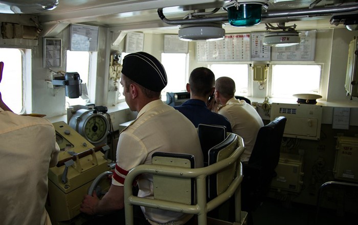 Hoạt động của các thủy thủ trên tàu tên lửa cao tốc Molniya.