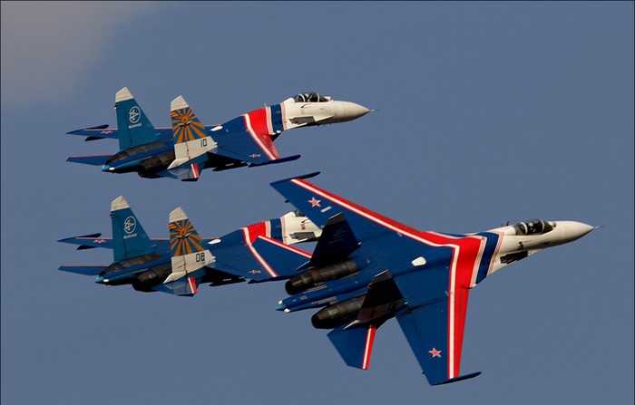 Các tiêm kích Su-27 của Phi đội Hiệp sĩ Nga.