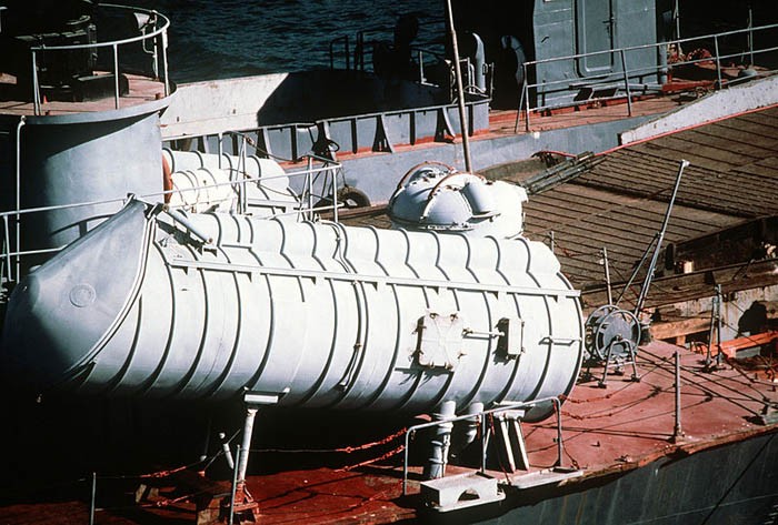Ống phóng tên lửa P-15 trên tàu Osa II.