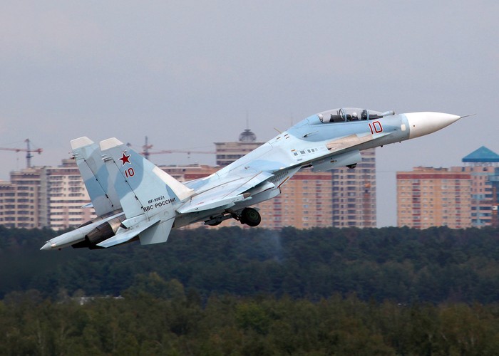 Chiến đấu cơ Su-30.