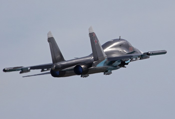 Oanh tạc cơ Su-34.