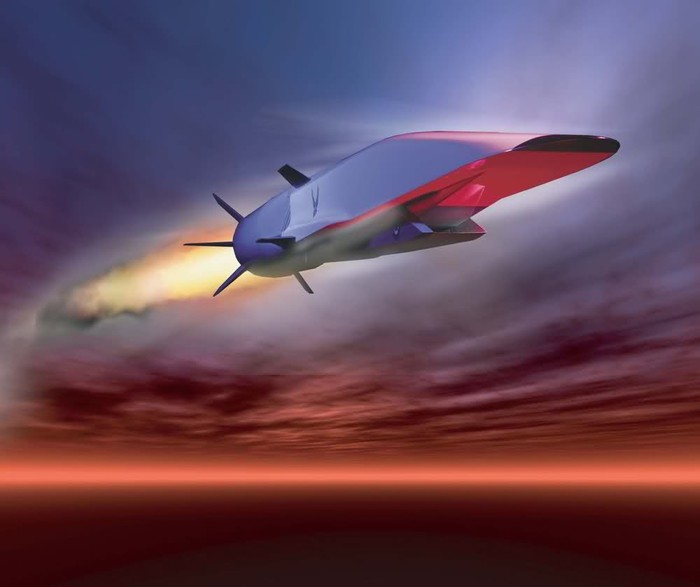 Thử nghiệm máy bay siêu âm X-51A Waverider. Cuộc thử nghiệm thất bại, khi máy bay này nổ tung trên Đại Tây Dương.