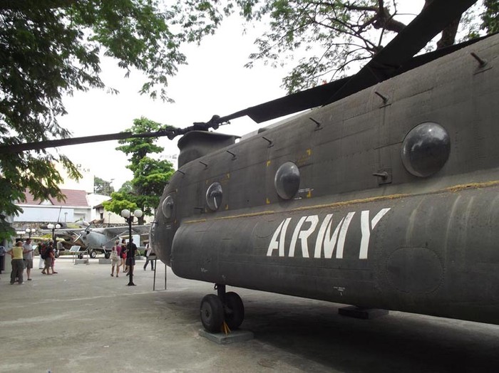 Trực thăng Chinook tại Bảo tàng chứng tích chiến tranh Việt Nam.