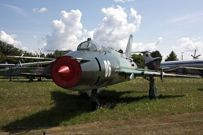 Máy bay chiến đấu - ném bom Su-20.