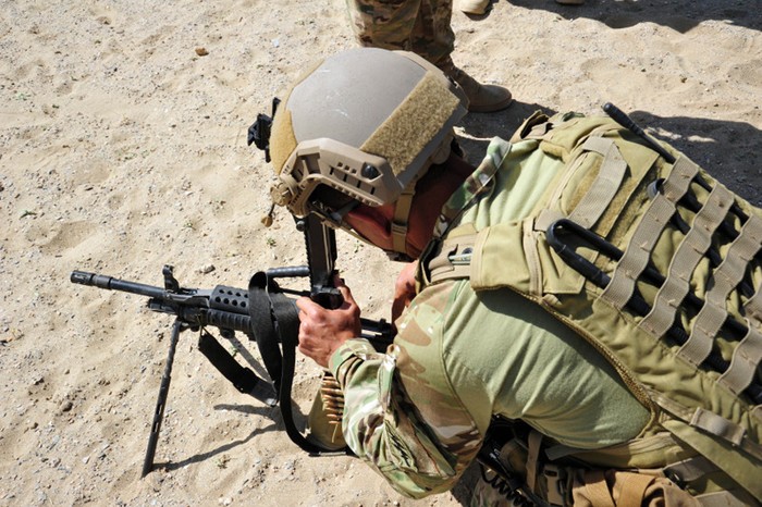 Binh sĩ Mỹ huấn luyện bắn tại tỉnh Parwan, Afghanistan.