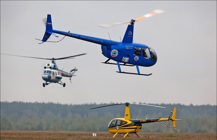 Các trực thăng tham gia thi đấu tại Giải vô địch trực thăng thế giới lần thứ 14.